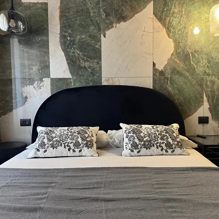 Flat In Duomo Милан