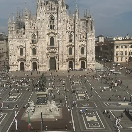Flat In Duomo Милан