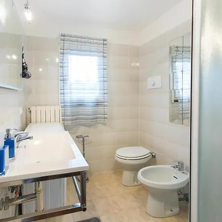 Апартаменты Flat In Duomo Милан
