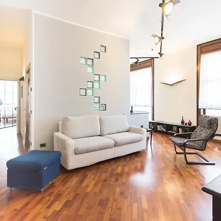 Flat In Duomo Апартаменты