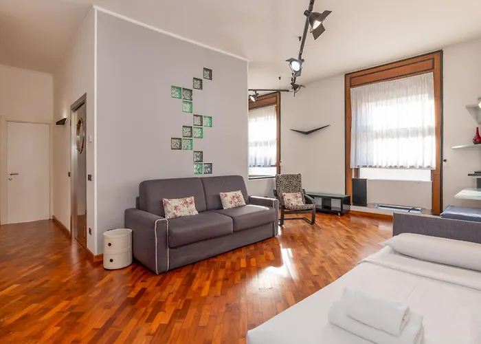 Flat In Duomo Milánó